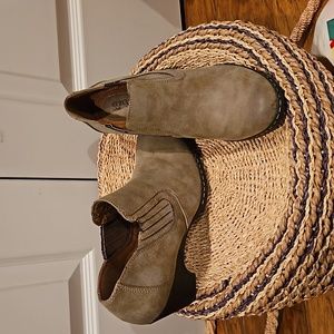 Eürosoft by Söfft booties Like New